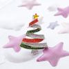 Neue rote und grüne Strass Weihnachtsbaum Brosche Winter Design Festival Pins Unisex Party Zubehör Hohe Qualität