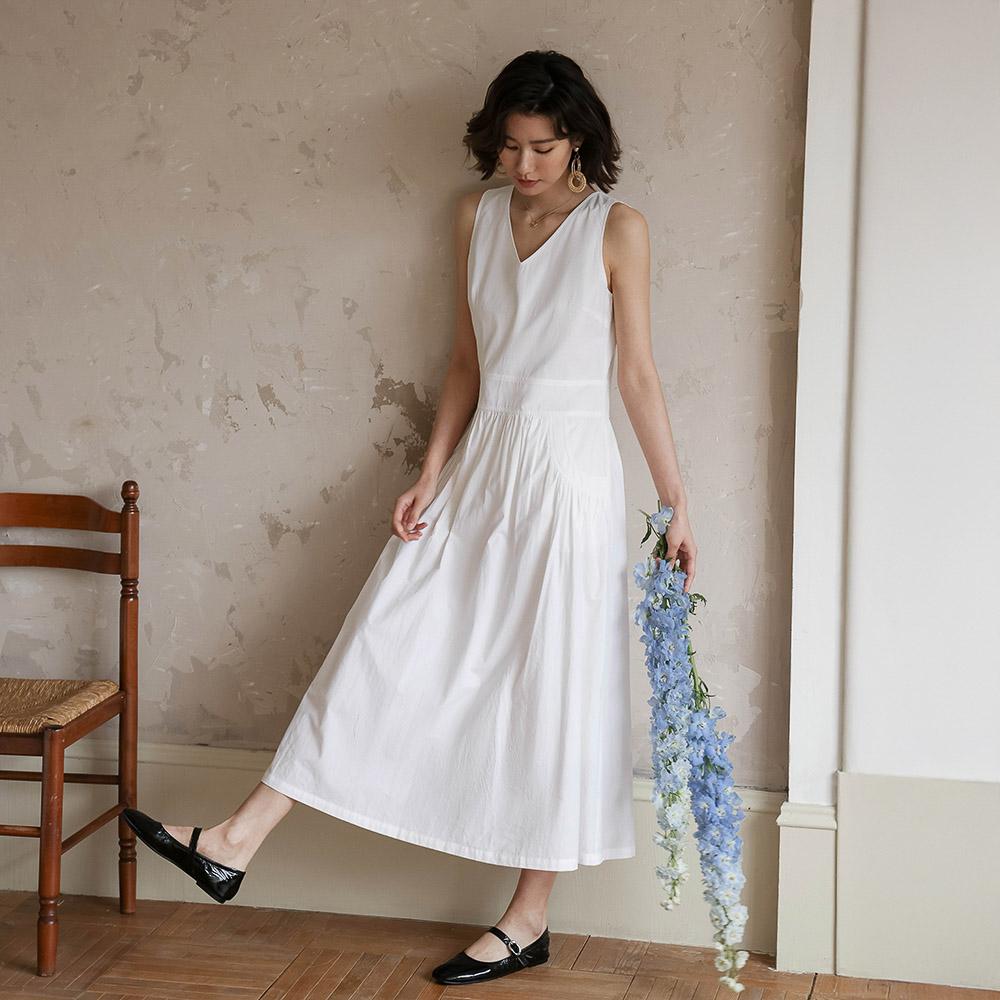 Laengsseon Ls_Seaside V-Neck Sleeveless Dress