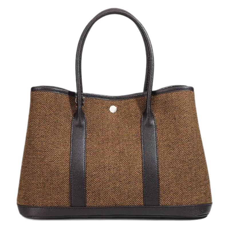 

Autumn/Winter 2025 Large Capacity Wool and Microfiber Contrast Leather Handbag for Women: Shoulder & Crossbody Tote 37cm Length x 17cm Width x 25cm Height