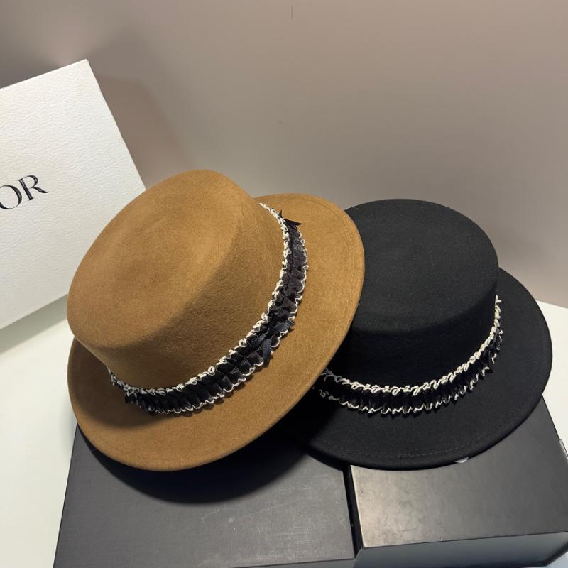 French elegant lace Hepburn style wool top hat women's autumn and winter light luxury small fragrance black versatile casual flat top hat