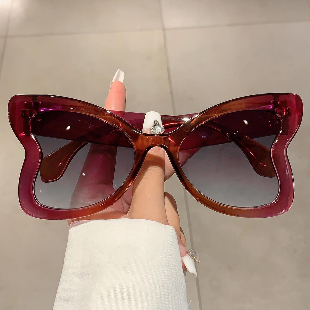 Oversized Butterfly Shape Sunglasses  New Arrival Stylish Vintage Multicolor Shades Trendy Brand Design Women Eyewear