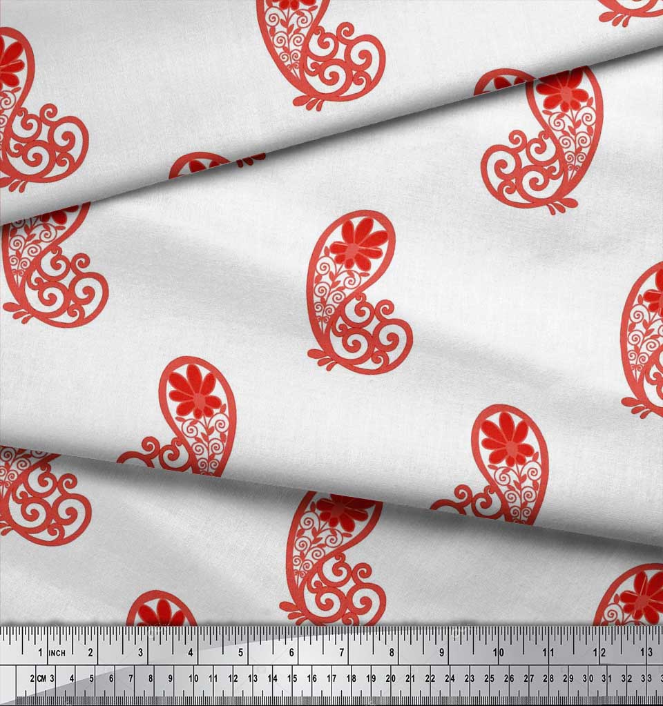 Soimoi Černá japonská krepová saténová tkanina Floral & Paisley Print Fabric v metrech 42 palců
