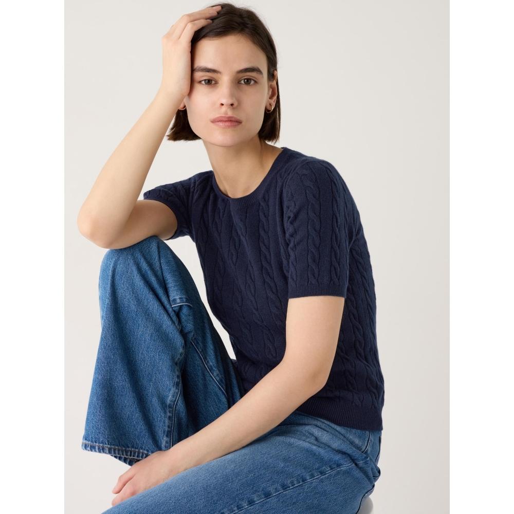 Uniqlo Cable Crew Neck Sweater  Short Sleeve 