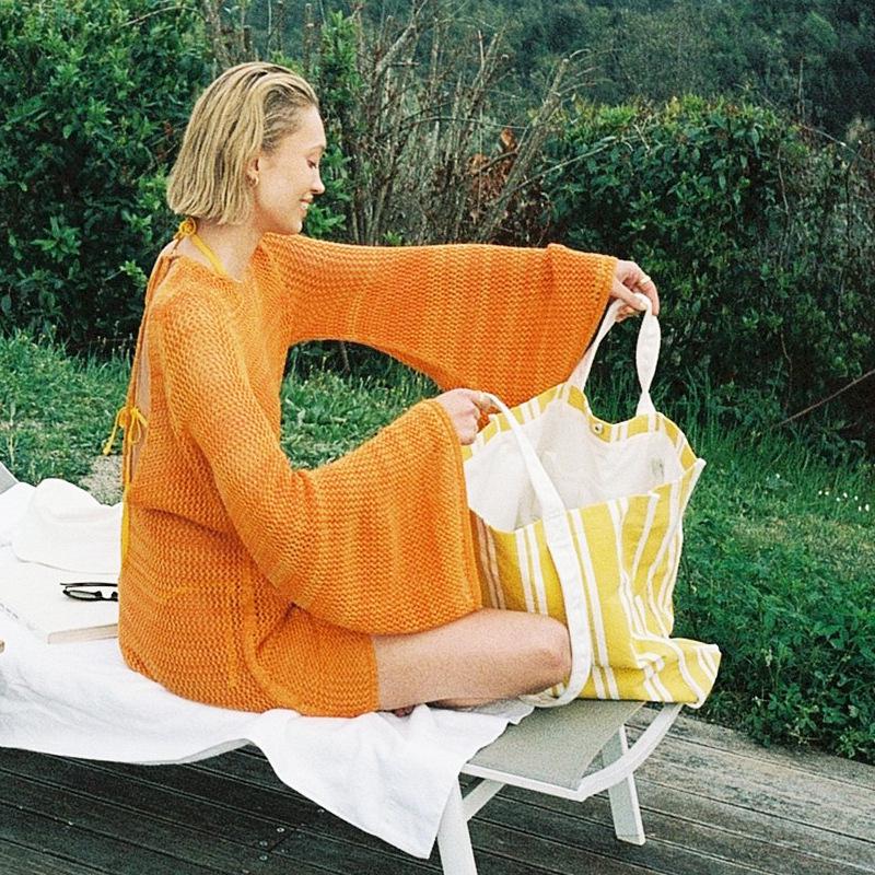 Knit Backless Beach Cover-up: European & American Style Pullover Bikini Outerwear