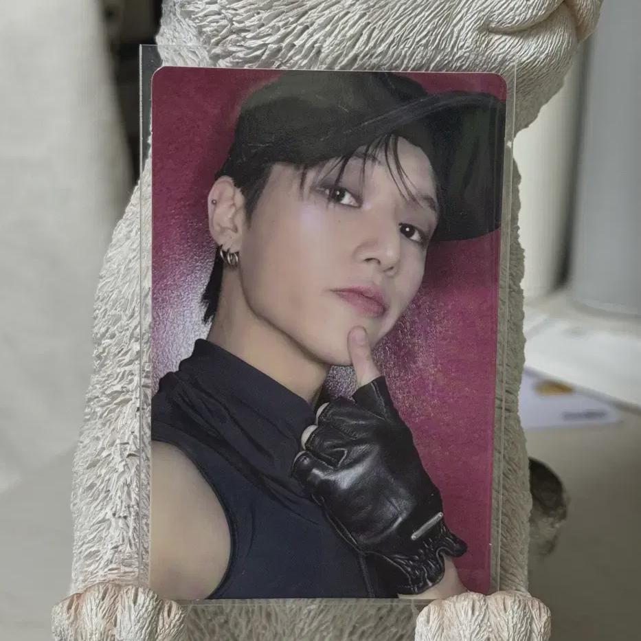

Ateez Wooyoung Hello82 American Chuu Version Photocard