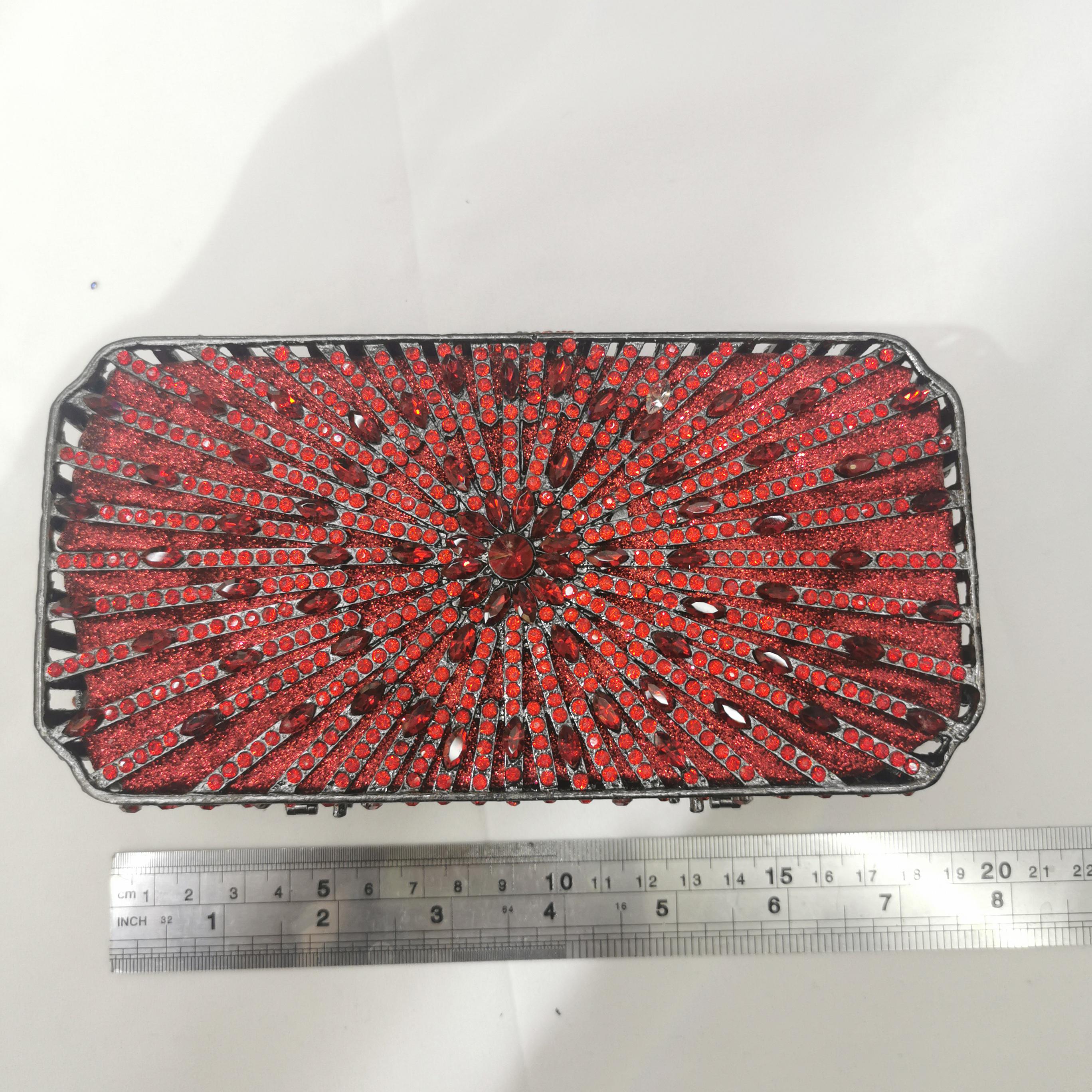 

Diamond Rhinestone Evening Wedding Purse Luxury Crystal Women Girls Bags Party Dinner Handbags Silver/Gold Metal Hard Case Bag 18cmX10cmX5cm