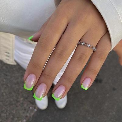 Minimalistische Französisch-Grüne Nagelaufkleber - Mittellang, Frisch, Hot Girl Style, Aufhellend, Tragbar