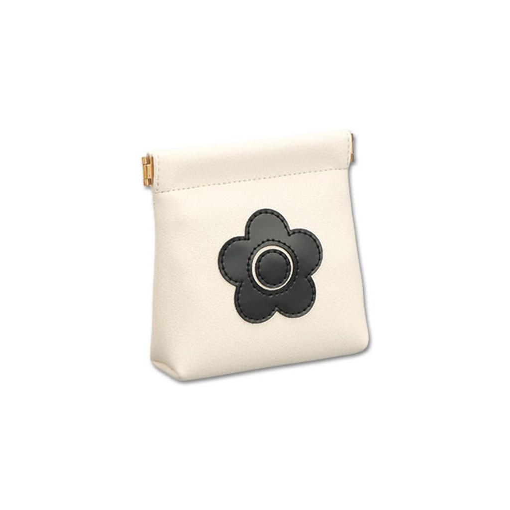 MARY QUANT Enamel Icon Daisy Patch Spring Clip Pouch X X D4cm Ivory H11.5 W11.5
