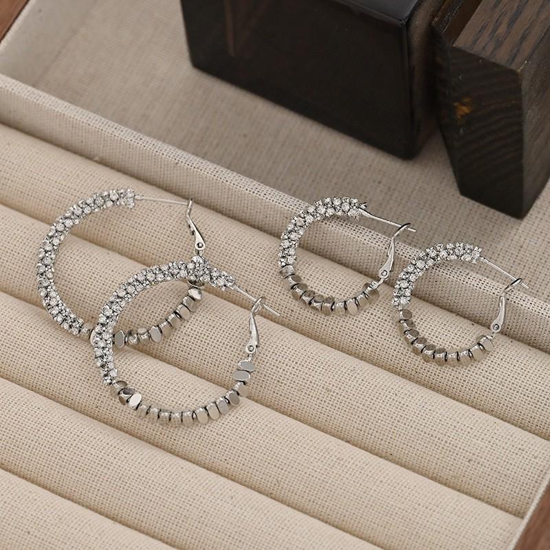 Silver Needle Geometric Heart Hoop Earrings - Retro & High-End Style for a Bold Look