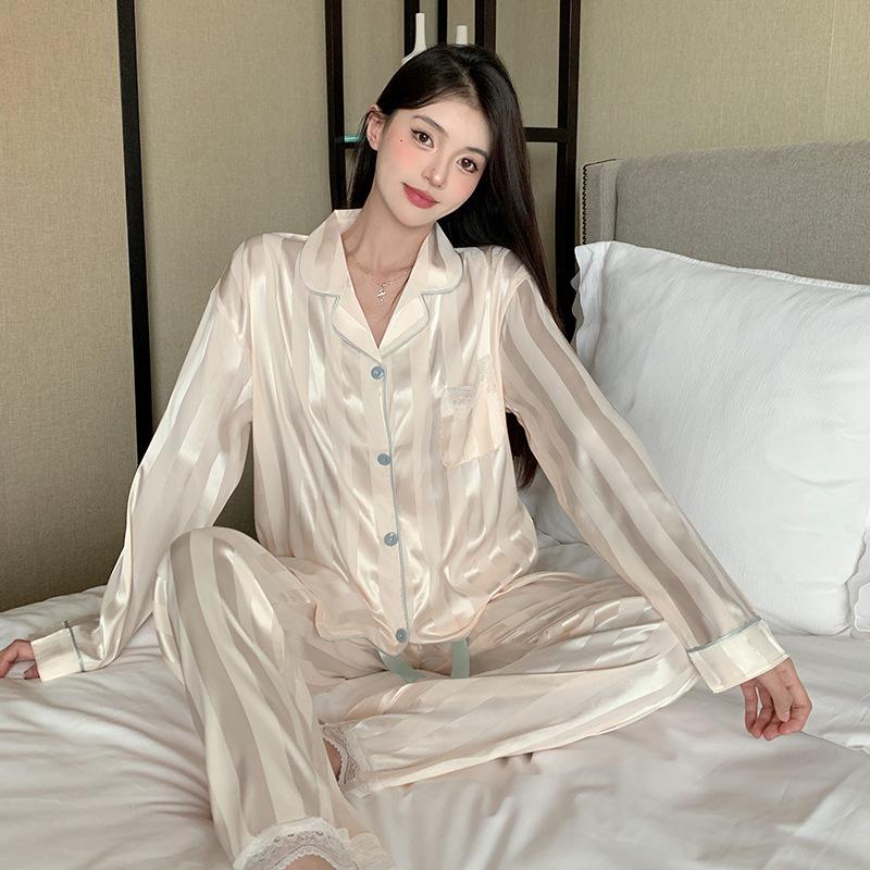 Eisseide Dünner Hochwertiger Sommer-Pyjama Damen Kurzarmshorts Zweiteiliges Set, Gestreifte Loungewear