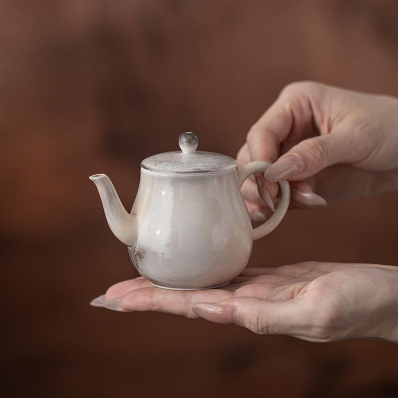 Junyue Pot Household Ceramic Tea-making Pot Handheld Single Pot Filter Pot Tea Set Gift Box