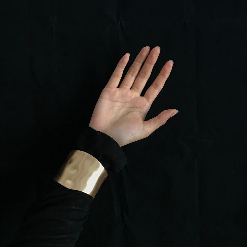 Sanhuan Road New Golden Ripples Bracelet Fashion Exaggerated Wide-Brimmed Bracelet Minimalist Spring Fastener All Match Minimalism Fashion Golden Ripple(Bracelet)