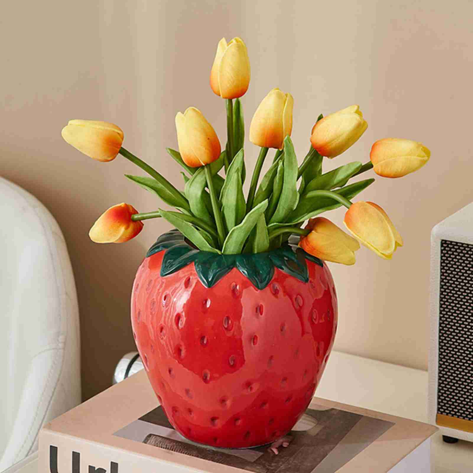 Vase Fraise 15,5 cm Beau Vase Décoratif en Céramique en Forme de Fruit pour Table Basse Étagère à Livres