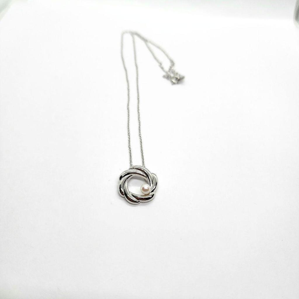 Used TASAKI pendant silver pearl