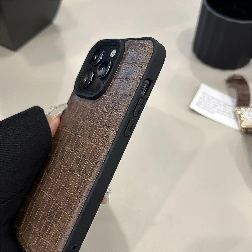 Retro Crocodile Texture PU Leather Phone Case For iPhone 15 Plus 14 13 12 11 Pro Max Luxury Soft Shockproof Bumper Back Cover