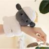 Neues Kapibara liegender Ring Armband Kapibara Knallring Plüschtier Puppe Handgelenkspuppe
