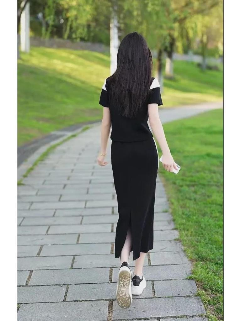 Damski Modny Letni Strój Casualowy: Zestaw dwuczęściowy: T-shirt z krótkim rękawem i spódnica midi