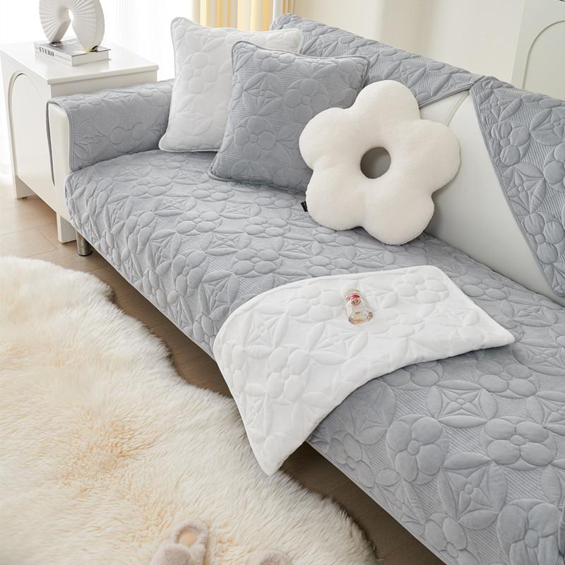 

Autumn And Winter New Solid Color Plush Embroidered Super Soft Sofa Cushion, Modern Simple Non-Slip And Dust-Proof Sofa Cushion Towel Cover 70*70cm