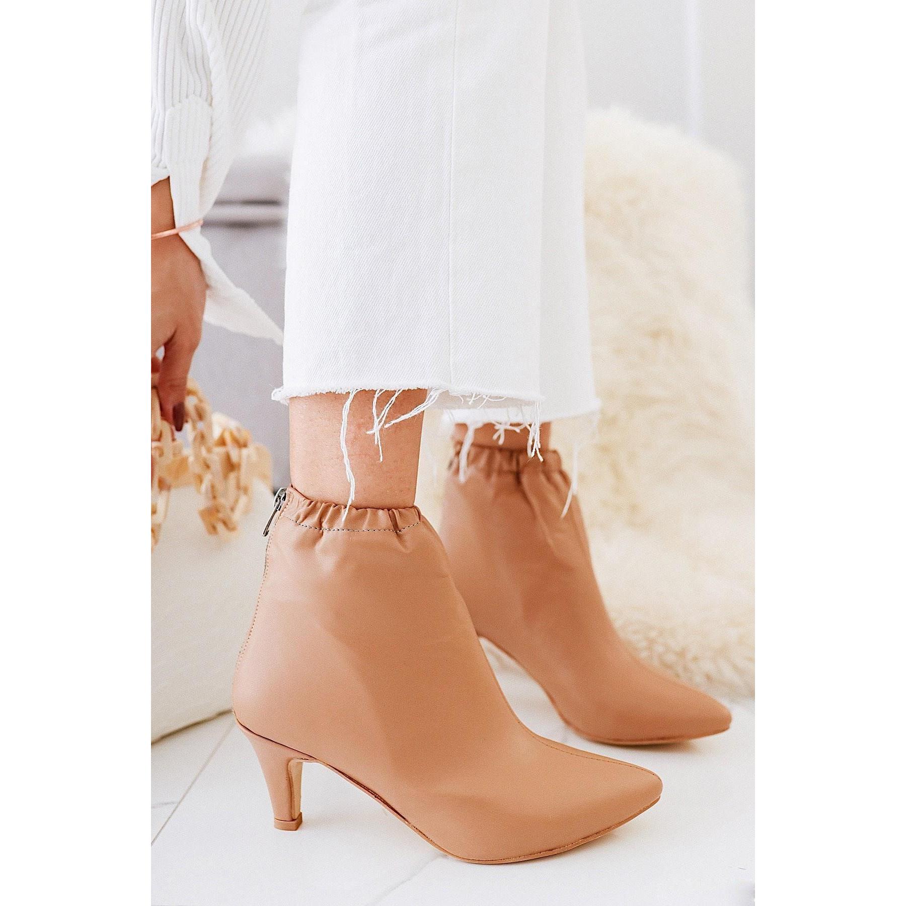 

Женские непромокаемые зимние ботинки на высоком каблуке с присборенным каблуком, новый сезон 2023 года