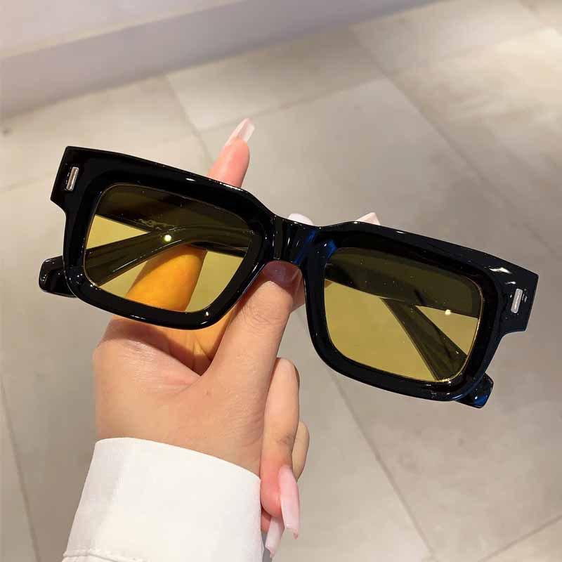 Classic Small Frame Square Rivet Sunglasses Women For Men Fashion Vintage Trendy Sun Glasses Luxury Brand Designer Punk Shades