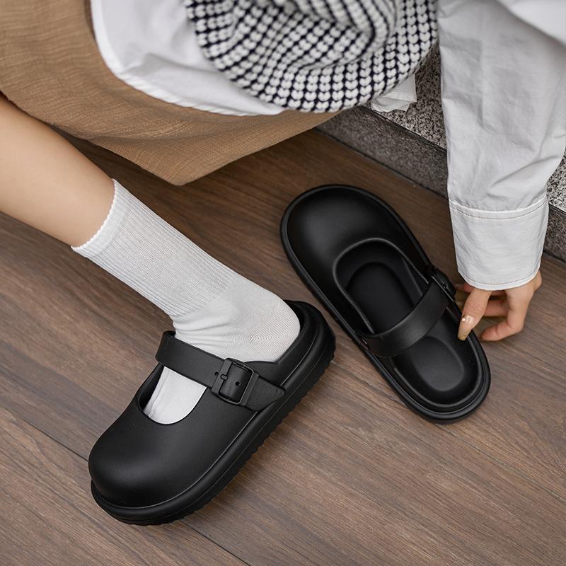 Mary Jane women's shoes are fashionable and versatile, and they are worn outside. Non-slip and cool slippers are heightened. Thick-soled one-pedal