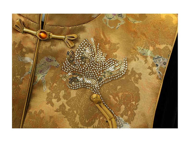 Elegant Spring Outfit: Chinese Style Silk Velvet Vest Set for Moms (50+), Featuring Wide-Legged Trousers