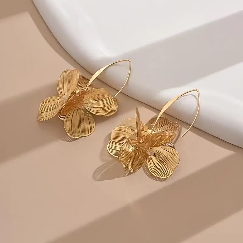 Exaggerate Double Layer Hollow Flower Hoop Earring for Women Vintage Metal Five Petals Drop Earrings Party Daily Wear Jewelry