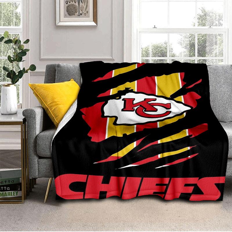 Kansas City Chiefs Pattern Blanket Outdoor Flannel Blanket for Camping, Hiking, Garden Parties, Picnic Essentials,gift for family and friends