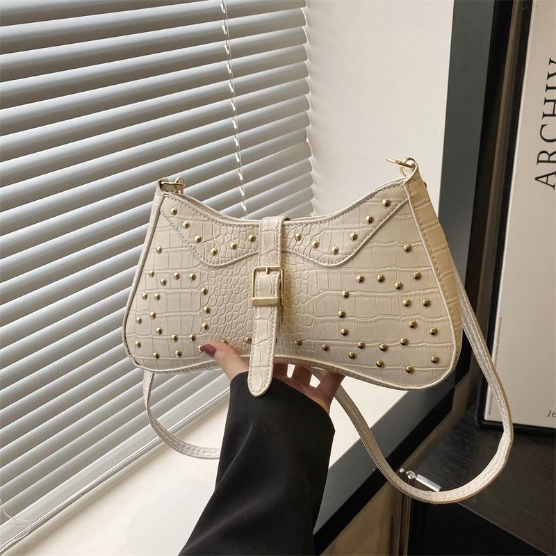 New Solid Color Niche Design Advanced Texture Retro Trend Rivet Versatile Shoulder Messenger Bag Women