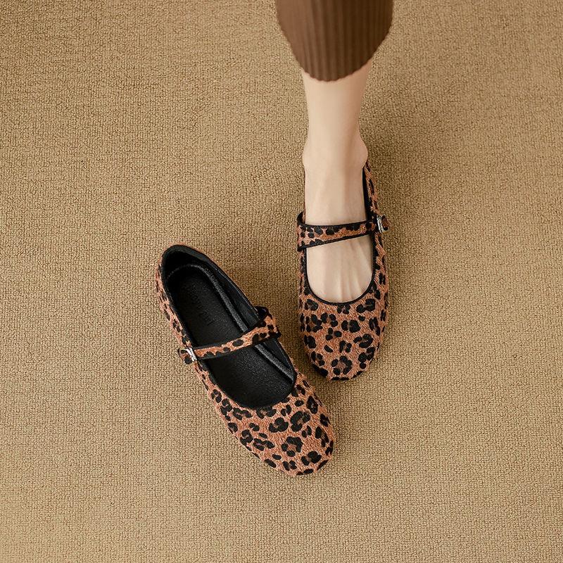 Retro leopard print single shoes women's new one-word buckle with Mary Jane flat-soled soft-soled one-pedal beanie shoes