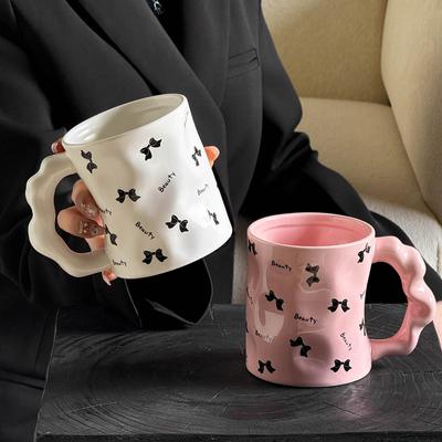Tazza Ceramica Design Creativo Tazza Acqua Casa Souvenir Ragazze con Fiocchi Rosa e Neri con Alto Aspetto