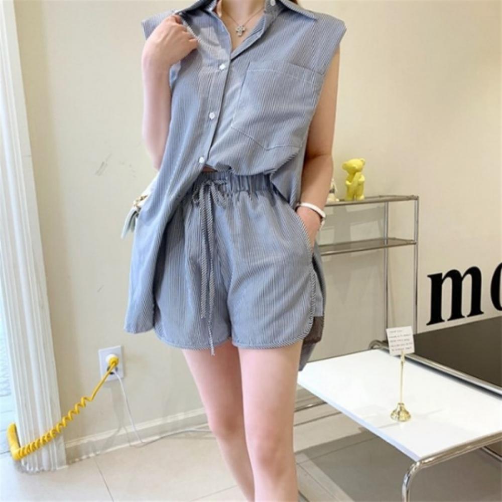 New Arrivals Open Run Women Striped Sleeveless Shirt And Shorts Set