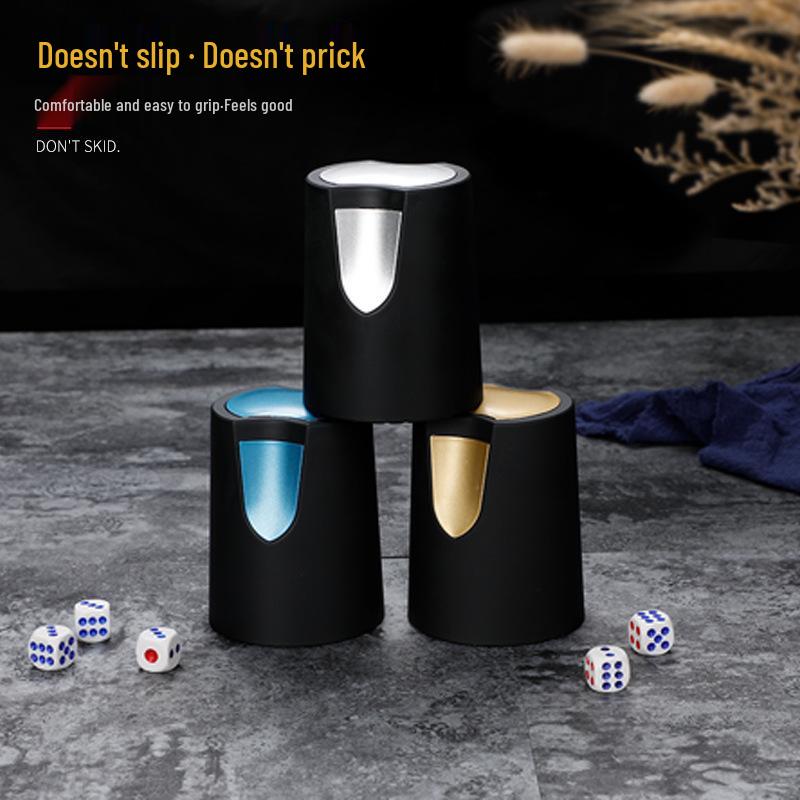 Lyxigt Tärningsset: High-End Shakerkopp för Hem- & Barbruk