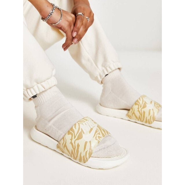 

Шлепанцы с принтом Nike Victori One в парусах