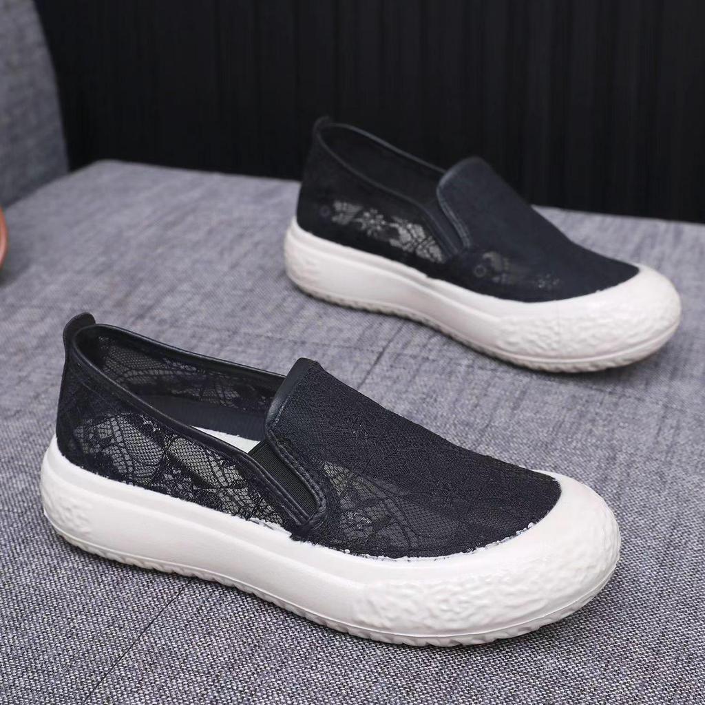 2024 Spring Women's Versatile Mesh Slip-on Casual Breathable Soft Sole Shoes for Moms