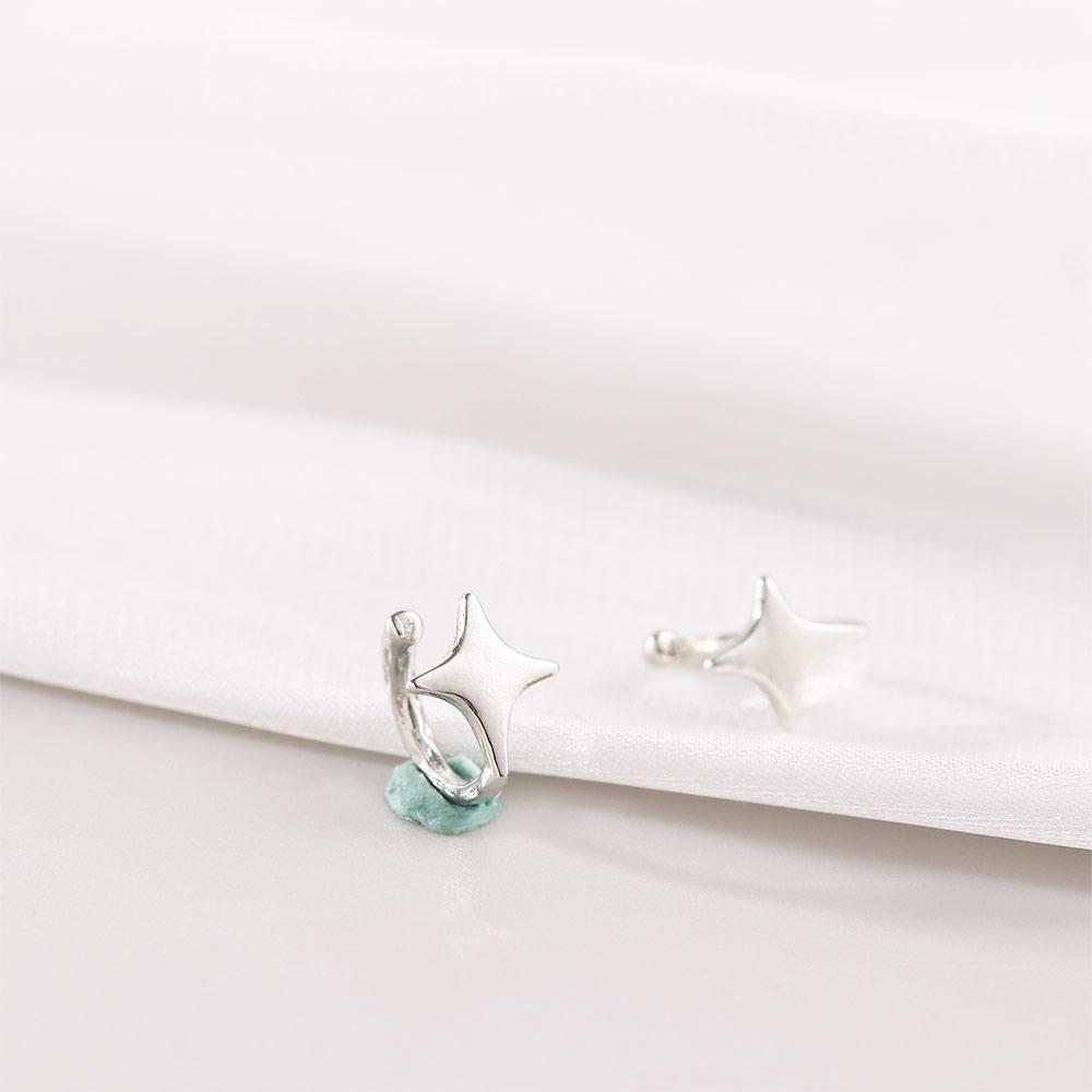 Chic 2pcs Clip Earring Silver Color Ear Cuff Star Shaped Korean Style Women Earrings Cartilage Stud Star Ear Clips