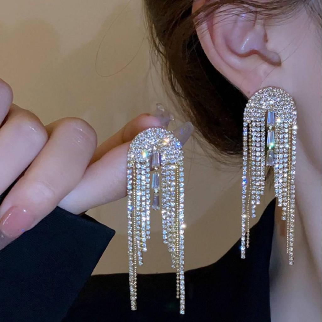 Rhinestone Geometric Tassel Earrings - French Court Style Luxury Studs for a Fashionable, Individualistic Look
