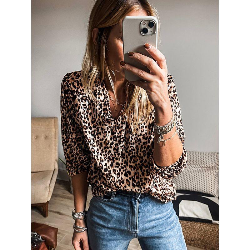 American Shiying Retro All-Match V neck pullover Women 2025 Summer New Leopard Print Print Half Sleeve T-shirt Women