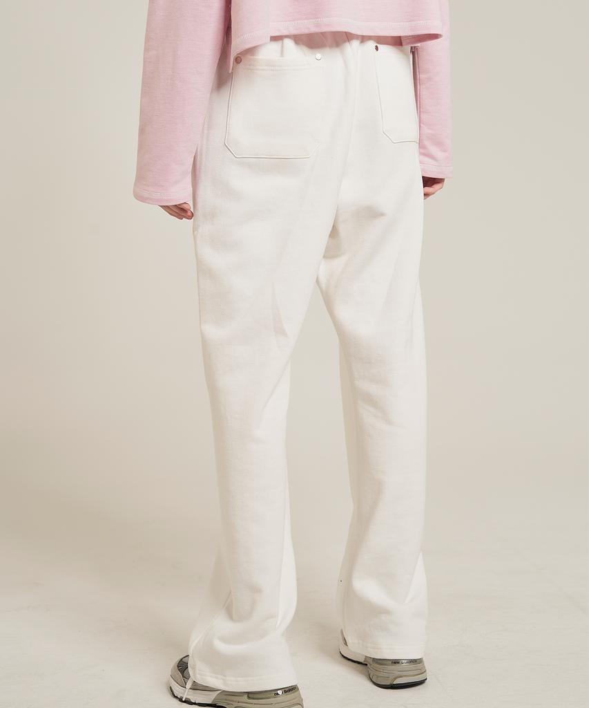 Iteoneolmomeonteu Rivet Sweatpants _ White