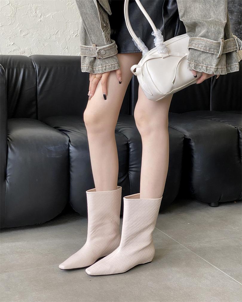 

2025 autumn and winter new retro square head woven thin medium boots inner height increase loose straight sleeve boots women 40 рожевий