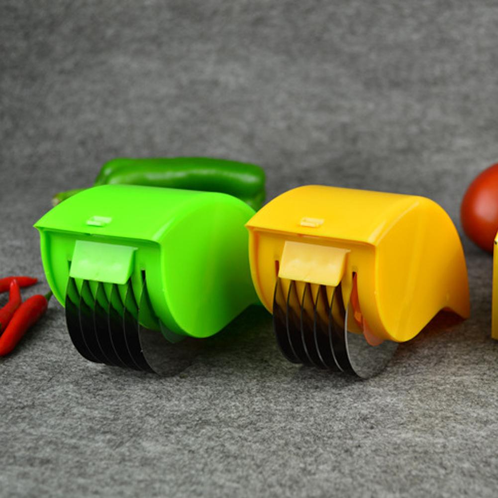 Tritatutto per Verdure a Rullo Manuale Tagliacipollotti con 6 Lame in Acciaio Inossidabile Rullo Erbe Aromatiche Staccabile Tritatutto Set di Utensili per Prezzemolo