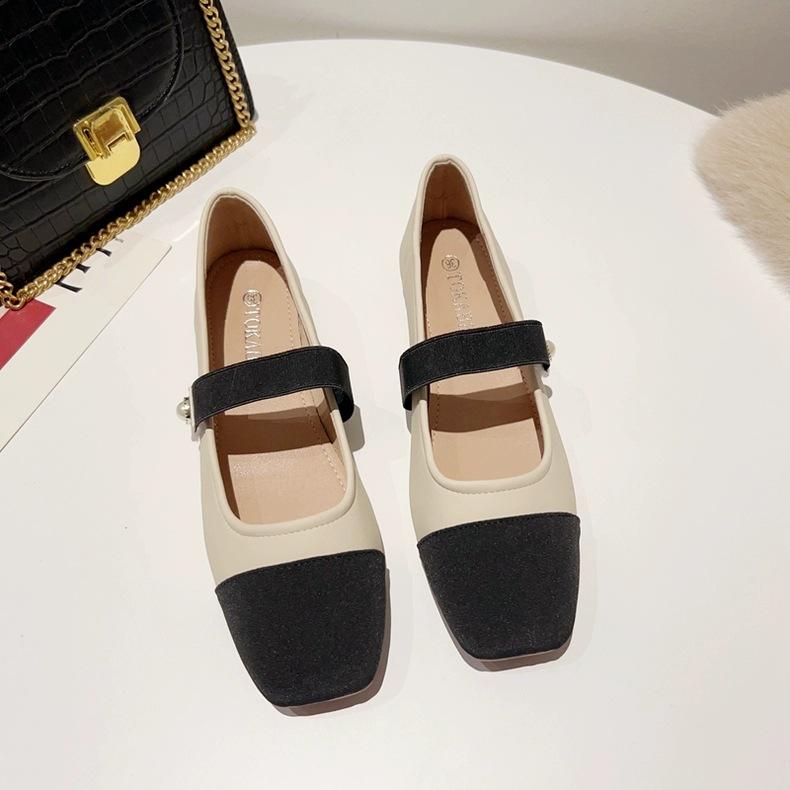 

Туфли-лодочки Hongtong Xiaoxiangfeng с квадратной головкой, новинка 2025 года, женские туфли Mary Jane с поясом из одного слова, подходящие по цвету туфли для бабушек, универсальные женские туфли 35