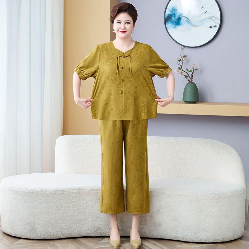 Chinese Style Summer Two-Piece Set: Mid-aged and Elderly Mom Short Sleeve Loose T-shirt and Fashionable Pants