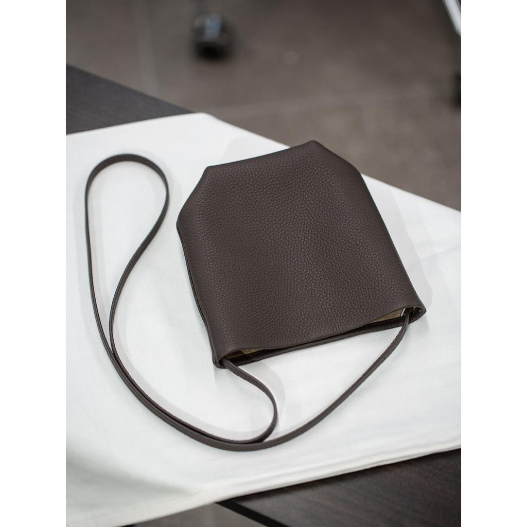 New Park Mini Leather Pocket Bag Messenger Bag Small Bucket Women's Bag Minimalist Casual Mobile Phone Bag