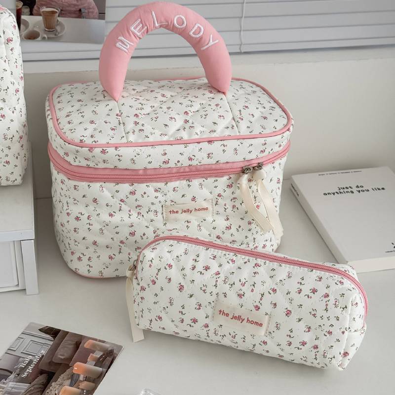 Florale Nylon-Kosmetiktasche mit Reißverschluss für den täglichen Gebrauch und Reisekomfort