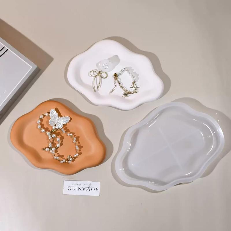 1 PCS 3D Diy Cloud Shape Resin Tray Silicone Mold Asymmetrical Oval Design Great For Jewelry Storage Aroma Plaster Candle Mould