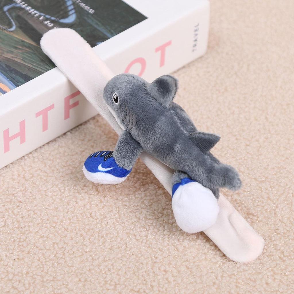 AI Klassiska Berg och Hav Gränsöverskridande Plysch Pinne Figur Nyckelring Hänge