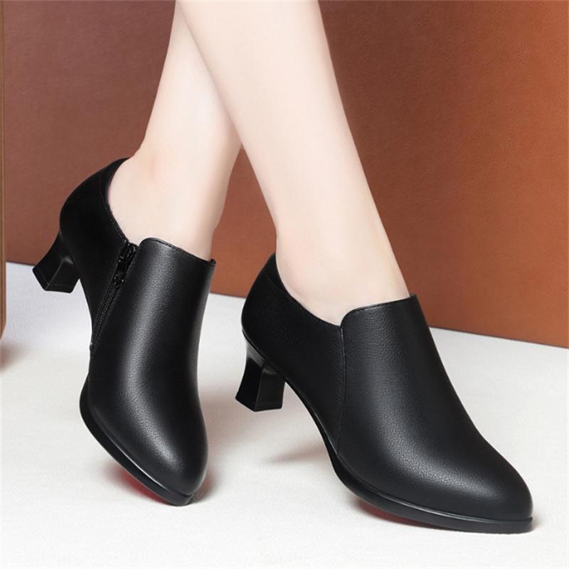 Удобные нескользящие туфли из мягкой кожи с глубоким носком на платформе 2025 года весна-осень женские черные туфли на высоком каблуке для офиса и мам 40 3440₽