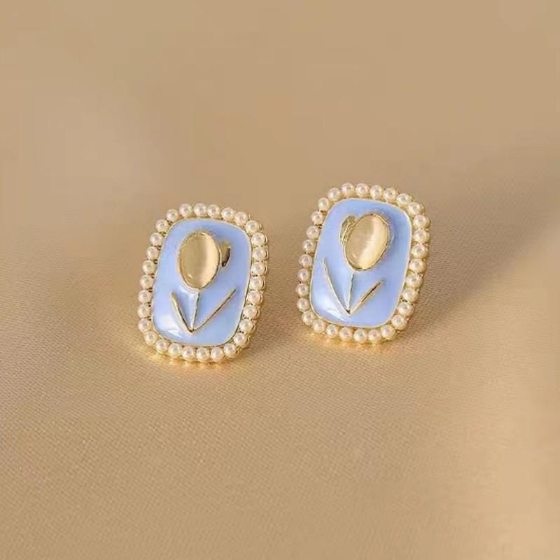 Exquisite Blue Series Luxury Stud Earrings for Women: Elegant, Versatile, and Stylish.