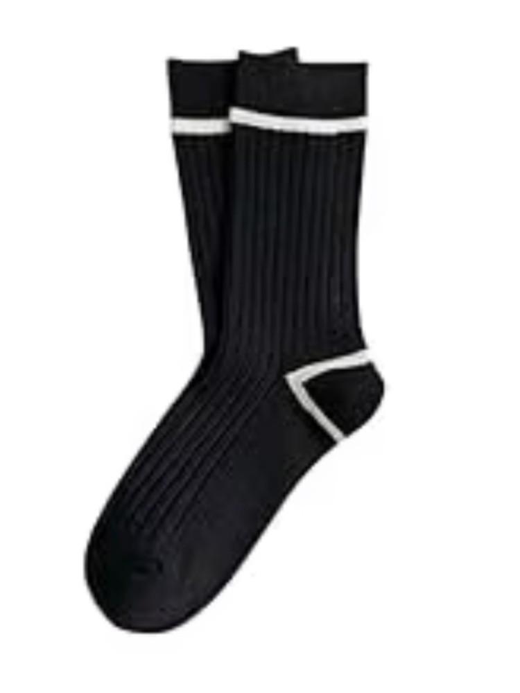 

5 Pairs of Lengthened Autumn And Winter Fashionable And Warm Stockings with Black And White Vertical Pattern, Sweat Absorbing One Size